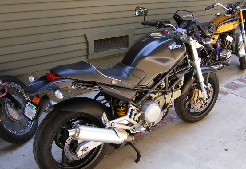 2000 Ducati Monster 750